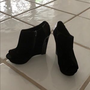☀️ Charlotte Russe Black Wedge Platform Shoes